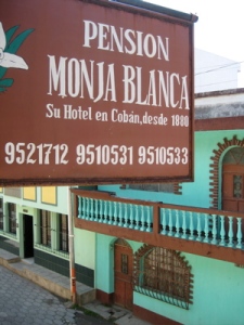 Verapaz - Monja Blanca Sign